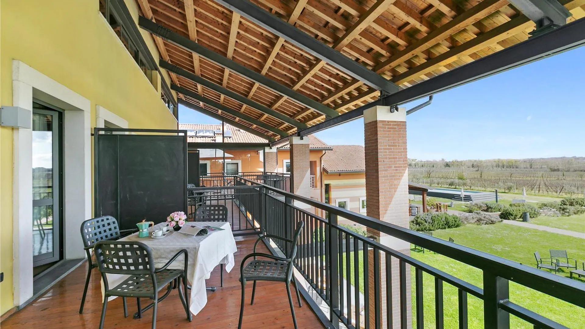 Farm stay Almavite Wine Resort With Pool - Happy Rentals Desenzano del Garda Italy