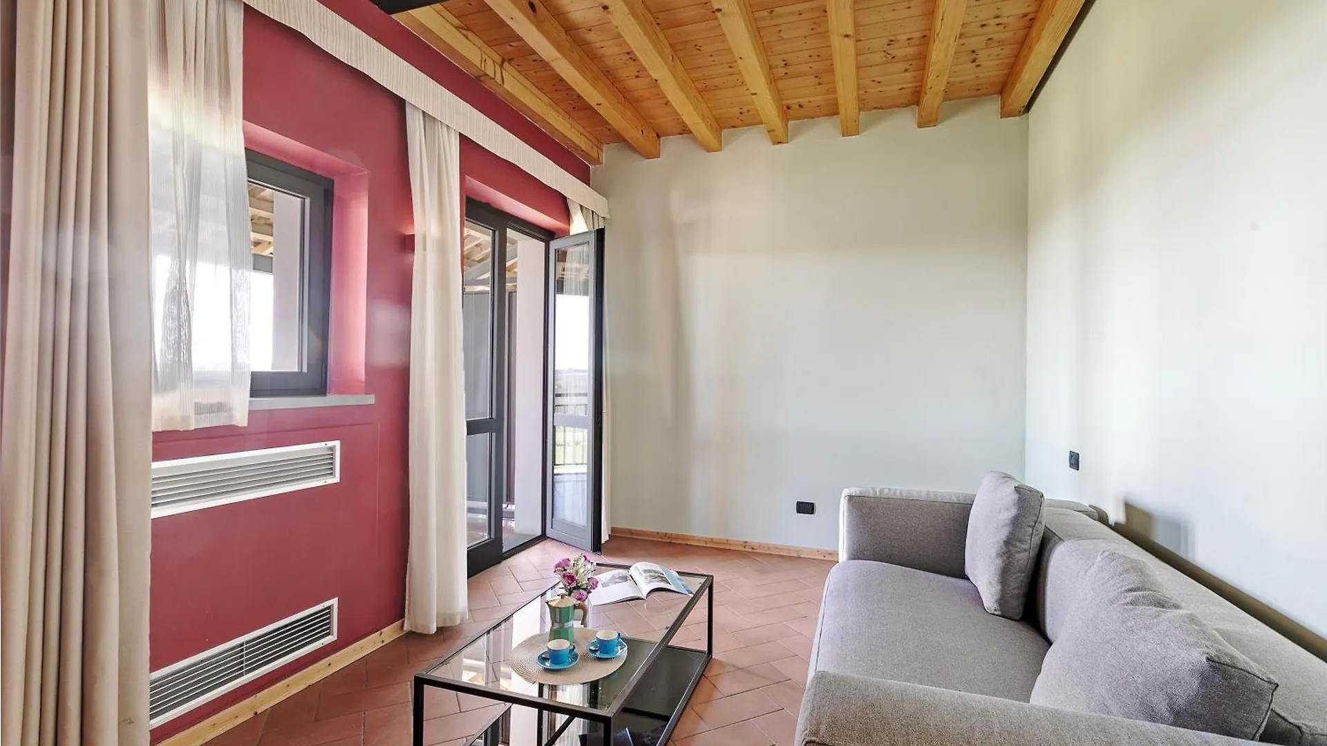 Almavite Wine Resort With Pool - Happy Rentals Ντεζεντσάνο ντελ Γκάρντα Κατάλυμα σε φάρμα