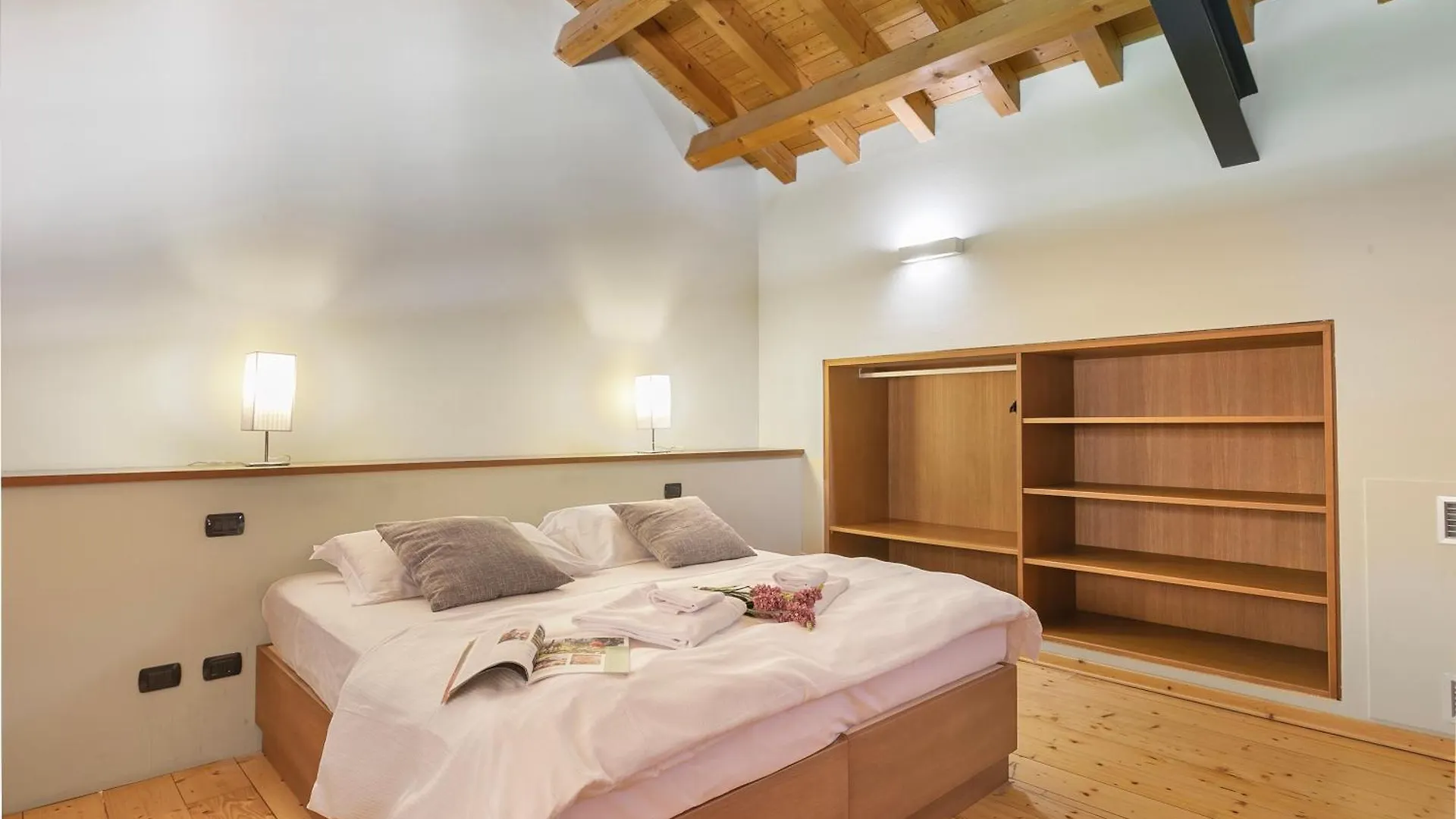 Κατάλυμα σε φάρμα Almavite Wine Resort With Pool - Happy Rentals Ντεζεντσάνο ντελ Γκάρντα Ιταλία